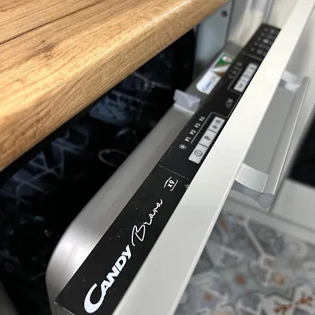 Timco With Big Terrace, Partial View And Air-conditioner Apartament *